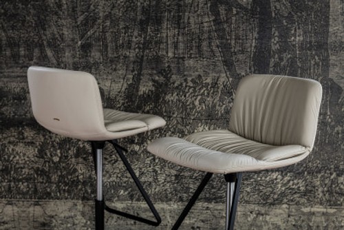 Axel X Bar Stool