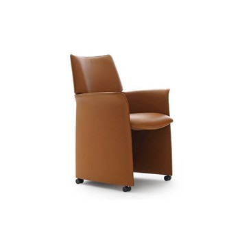 Tamarinde Dining Chair With WheelsBy Leolux