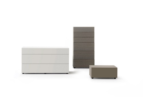 Valeo Contemporary Chest Of DrawersBy Sangiacomo