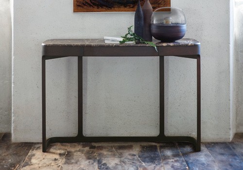 Blush ConsoleBy Porada