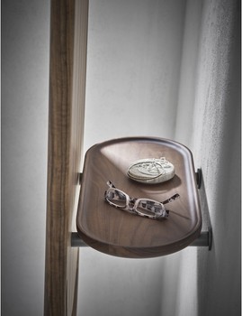 Backstage MirrorBy Porada