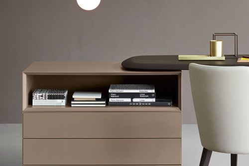 Domino Dresser With DeskBy Sangiacomo