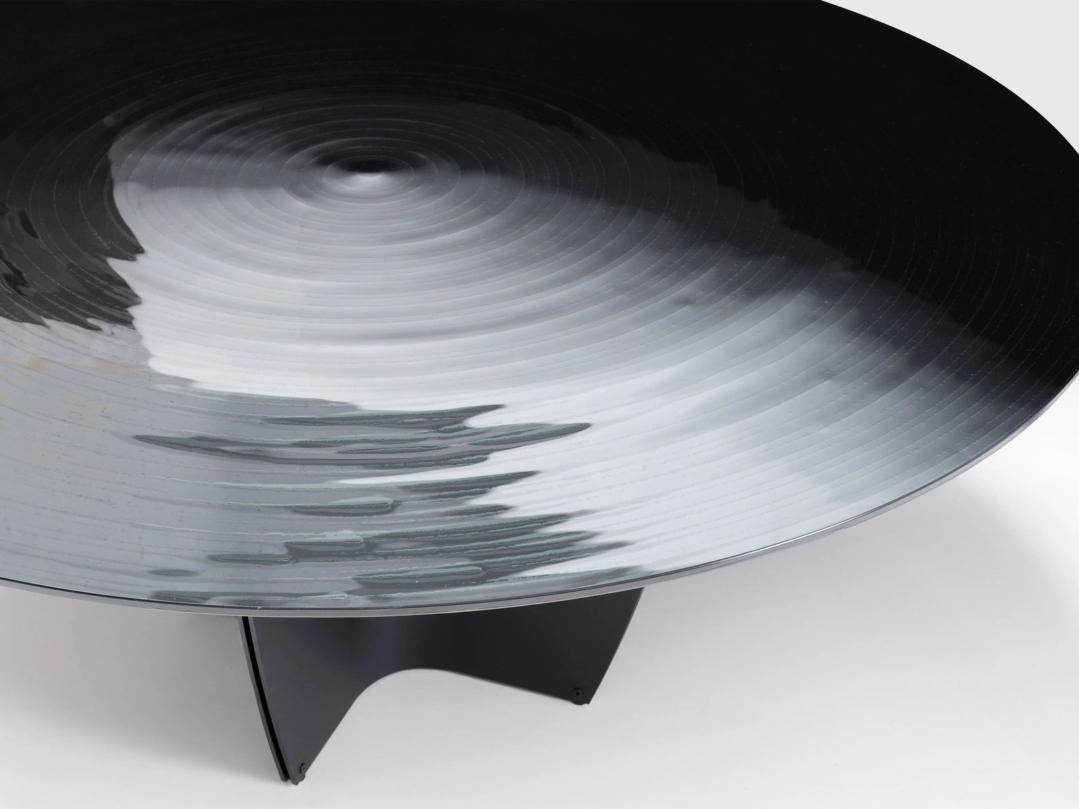Gambler Dining Table gallery 1